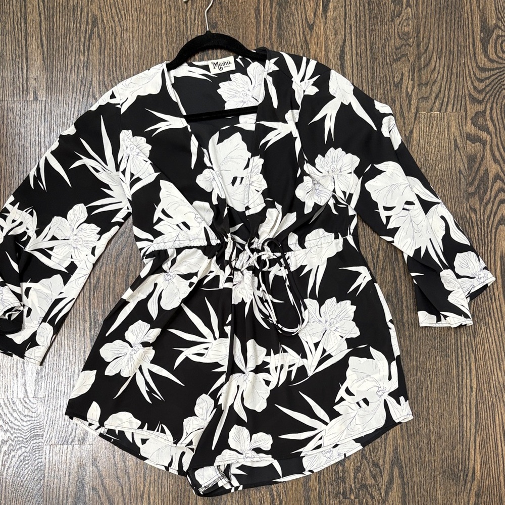 Show Me Your MuMu Black and White Floral romper small